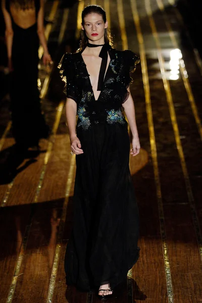 Look 39